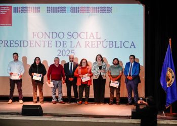 Delegado Aqueveque entregó recursos a 26 organizaciones sociales y deportivas