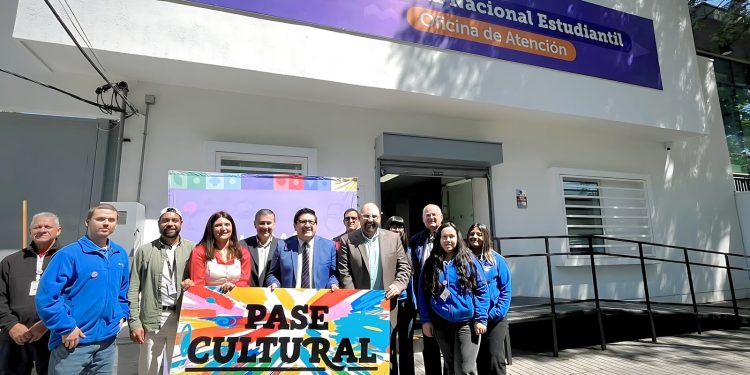 Oficina TNE de Talca se transforma en nuevo punto de activación del Pase Cultural para jóvenes maulinos