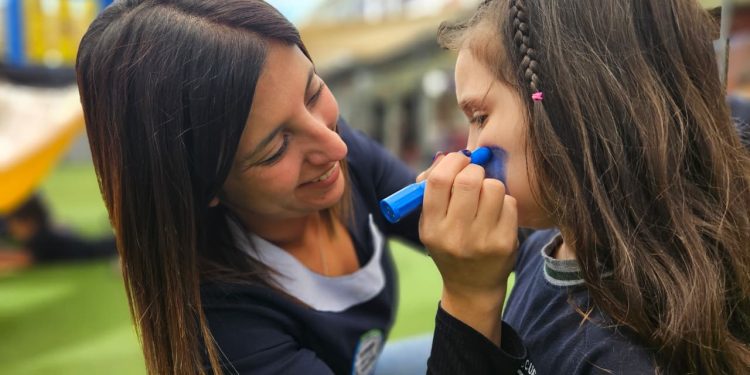 Jornada gratuita de pinta caritas temático dará vida a Halloween en Curicó