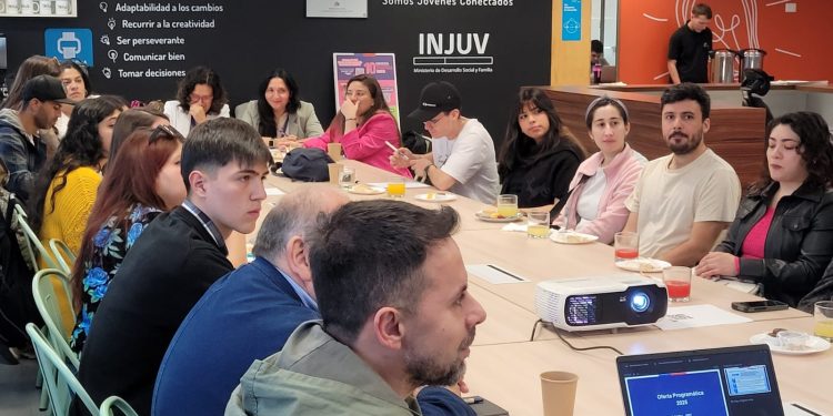 INJUV Maule impulsa ciclo de mentorías junto AIEP para la formalización y desarrollo de emprendimientos