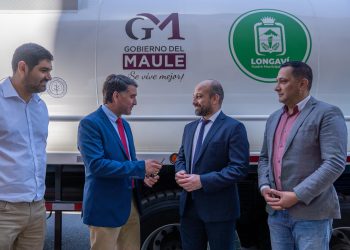 Longaví refuerza su capacidad sanitaria con nuevo camión limpia fosas gracias al apoyo del Gobierno del Maule