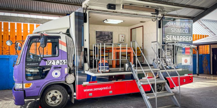 Camión de simulación sísmica de SENAPRED recorrerá comunas de la Provincia de Curicó