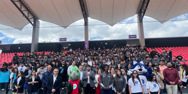 Deportistas regionales recibieron su indumentaria para los Juegos Binacionales Maule 2025