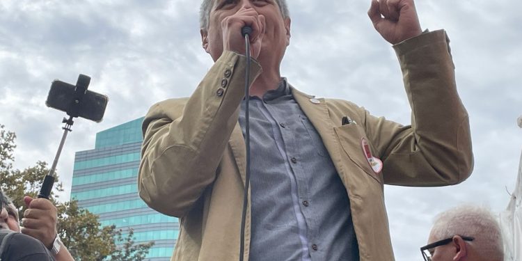 Colegio de Profesores critica despido de más de 400 docentes por parte del municipio de Talca