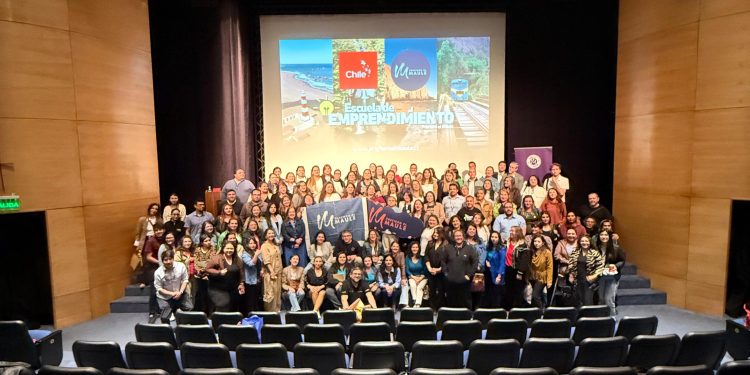 Escuela de Emprendimiento Prefiero el Maule/UCM realiza exitoso taller de Marca Personal