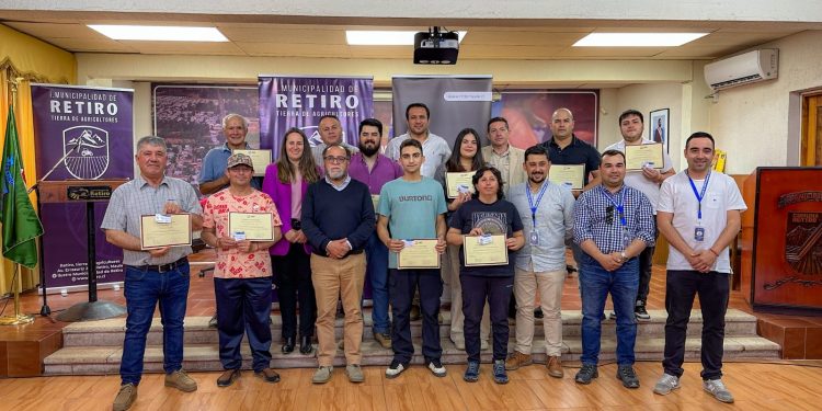 Retiro certifica a usuarios en Curso de Manejo de Plaguicidas gracias a convenio entre la Municipalidad y la CRDP Maule