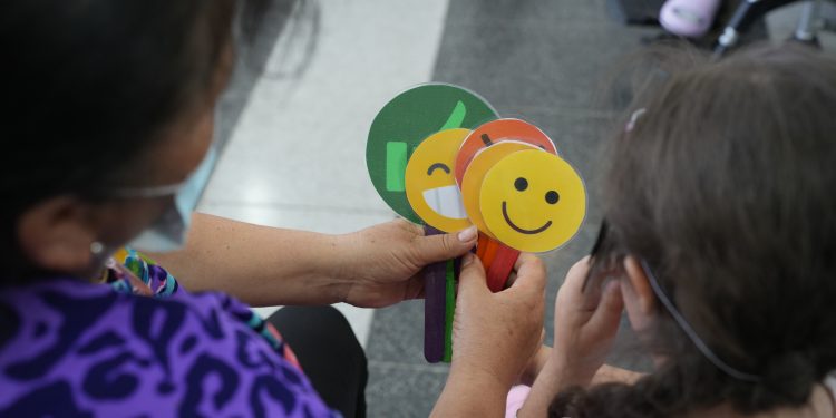 Hospital de Talca realiza el primer Parlamento Infantil del Maule y recoge la voz de niños hospitalizados para mejorar su experiencia de atención