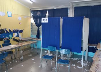 Colegio de Profesores critica decisión de no suspender clases en colegios utilizados como centros de votación