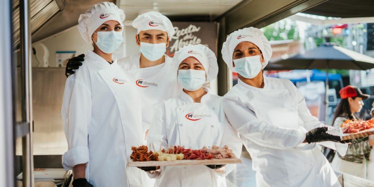 Feria Mi Barrio Emprende 2025 reunirá a 60 emprendedores del Maule este 22 y 23 de noviembre en Talca