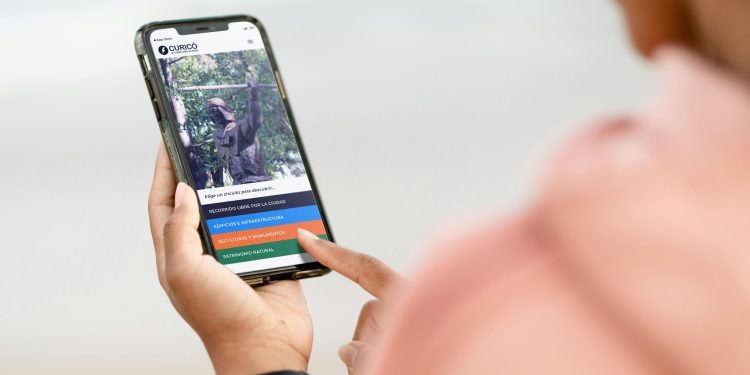 Lanzan app que invita a redescubrir el patrimonio urbano de Curicó
