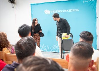 Seremi de Salud y Gendarmería realizan obra de teatro sobre prevención de VIH para personas privadas de libertad en Parral