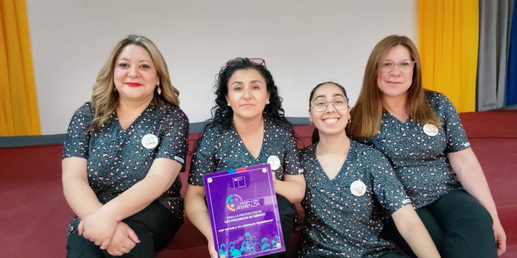 Organizaciones sociales y educativas de Cauquenes reciben Sello Preventivo de las Violencias de Género