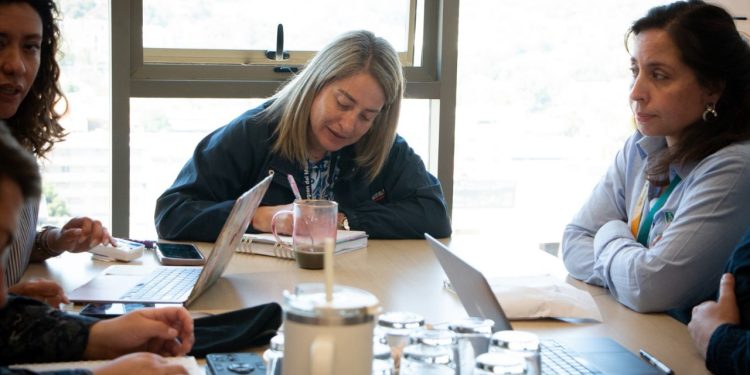 Seremi de Salud convoca mesa de trabajo por lago Vichuquén