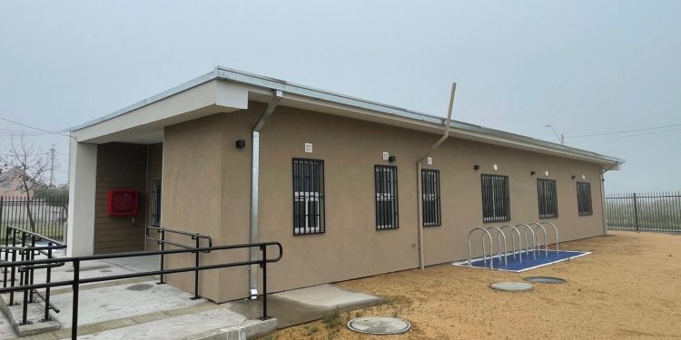 Entregan sede social a Valles de Molina 1 y 2