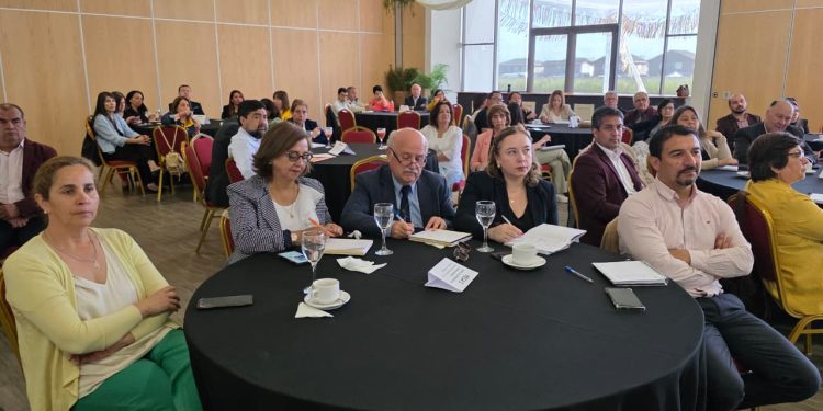 Directores de la Nueva Educación Pública afinan planes de acción para el traspaso