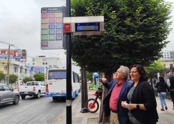 Instalan diez Paneles de Información Variable (PIV) para que usuarios sepan a qué hora pasará recorridos de buses