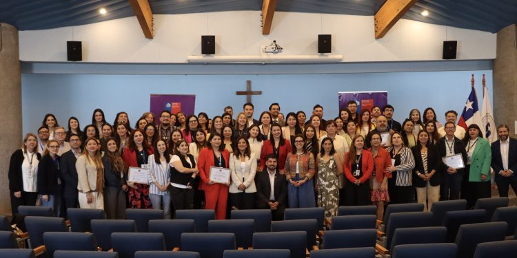 Certifican a CONAF Maule por implementar acciones para reducir brechas de género