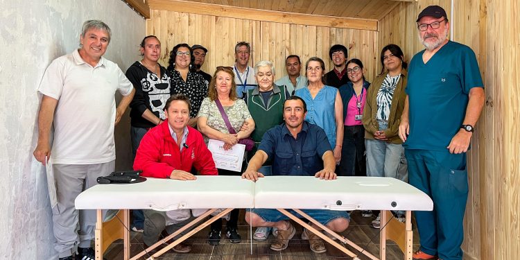Gobernador acompaña a vecinos en la apertura de sala kinesiológica de Los Huertos en San Clemente