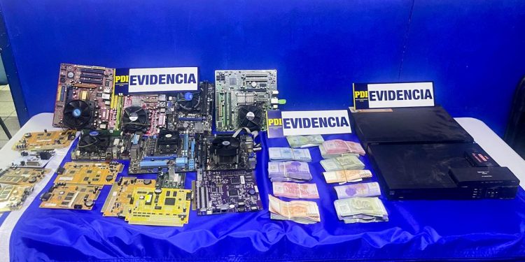 PDI de  Curicó detuvo a 10 personas por infracción a ley de Casinos