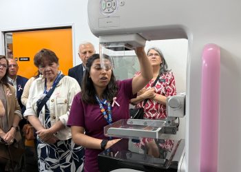 Parral instala el primer mamógrafo de su sistema de atención primaria