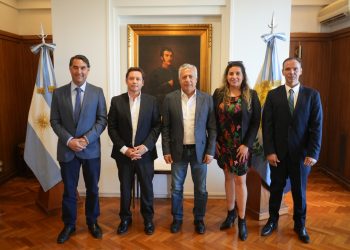 Gobernador Álvarez-Salamanca realiza visita a Mendoza para fortalecer integración y avanzar en el desarrollo del Paso Pehuenche