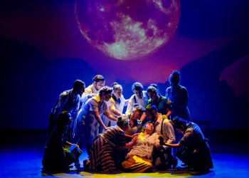 Extensión UTalca cierra el año con cartelera teatral gratuita que incluye homenaje a Gabriela Mistral