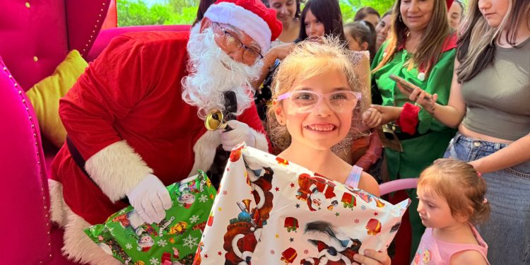 Municipalidad de Talca comenzó record de entrega de regalos navideños con más de 20 mil presentes y amplia cobertura de edad