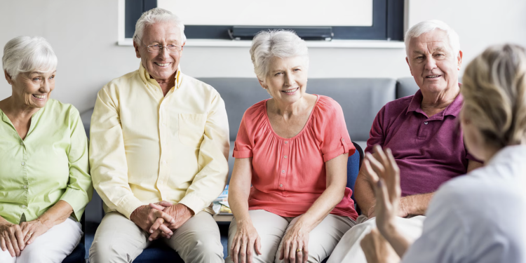 Estudio revela impacto positivo de Centros Diurnos en la salud y autonomía de personas mayores