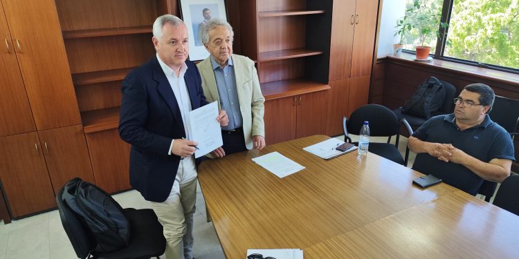 Buscan fortalecer transporte público en Talca