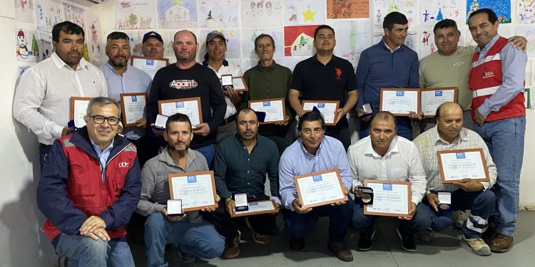 Constructora Digua certifica a 41 trabajadores y proyecta continuar fortaleciendo esta línea de formación
