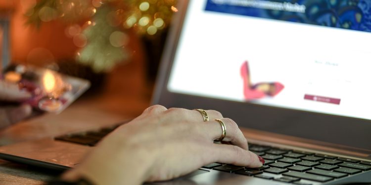 ¡Evite ser estafado en esta Navidad!: Recomendaciones para identificar tiendas falsas