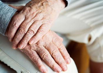 Analizan desafíos sobre el maltrato de personas mayores