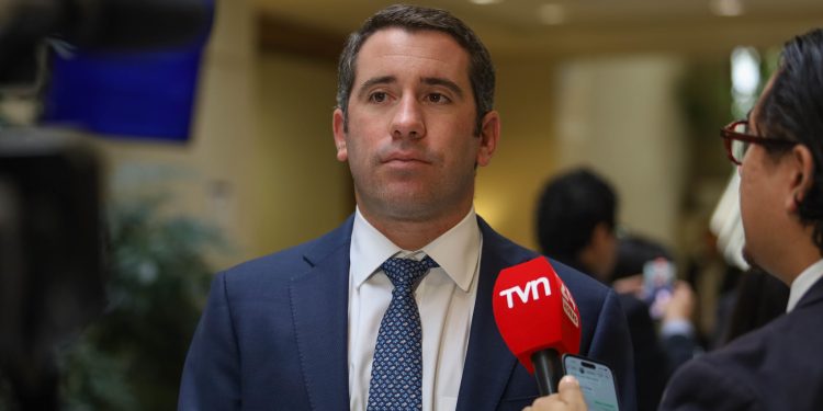 Diputado Moreno solicita a Vialidad  limpieza urgente de fajas fiscales ante alto riesgo de incendios en Sagrada Familia