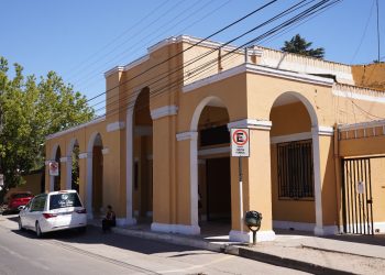 Tradición de Año Nuevo en Talca: Cementerio Municipal informa horarios especiales de apertura de día y de noche