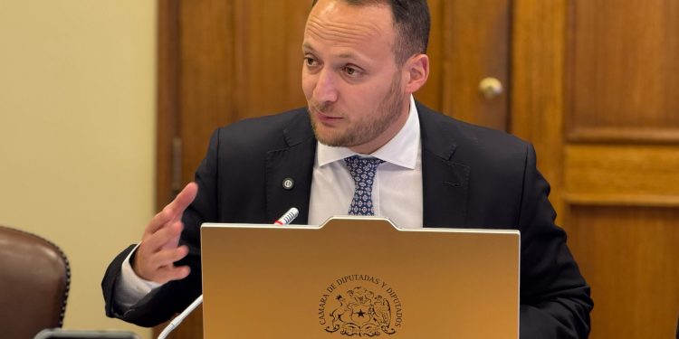 Diputado Jorge Guzmán exige certezas por la doble vía para la Ruta L-30-M: “Debe ser un proyecto de Estado”