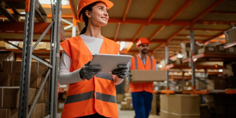 Más de 3 mil empleos temporales marcarán el pulso laboral del verano 2026