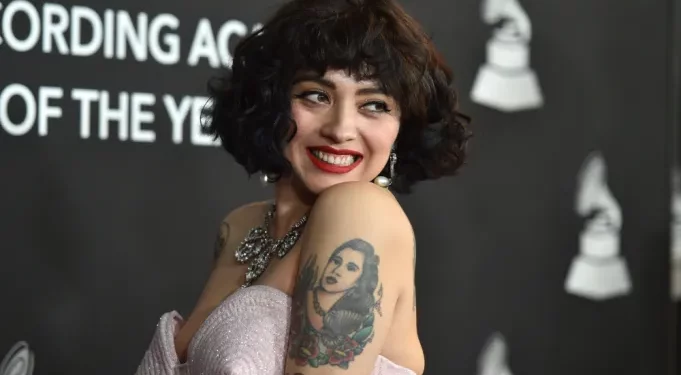 De Mon Laferte a la feria libre: lo que realmente mueve el consumo y la atención de las chilenas y chilenos