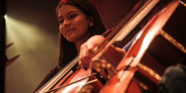 TRM cerró Jornadas Musicales de Verano con tributo sinfónico a 31 Minutos ante un teatro repleto