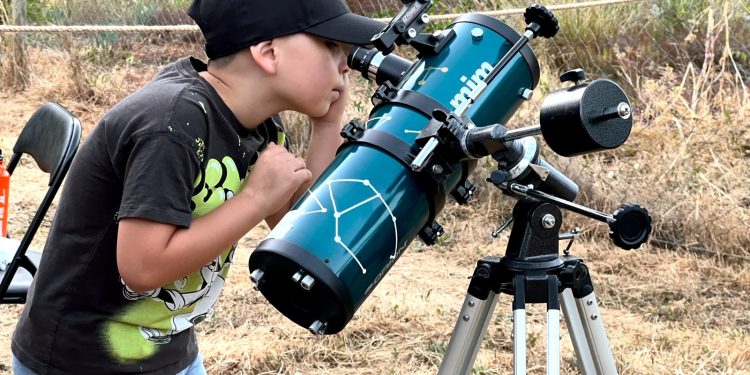 Más de mil familias vivieron la “Fiesta de las Estrellas” en Radal Siete Tazas