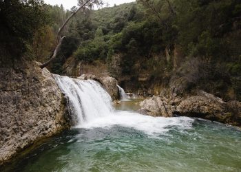 El peligro invisible de los ríos: Servicio de Salud Maule refuerza llamado a prevenir accidentes por inmersión en el Maule