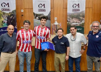  Gobernador Álvarez-Salamanca reconoció al Club de Voleibol Linares por su nuevo título nacional