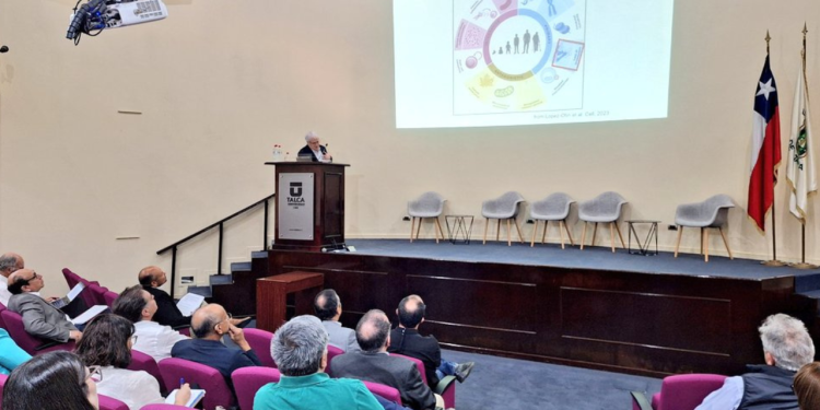 Expertos presentan estudios para revertir el envejecimiento celular