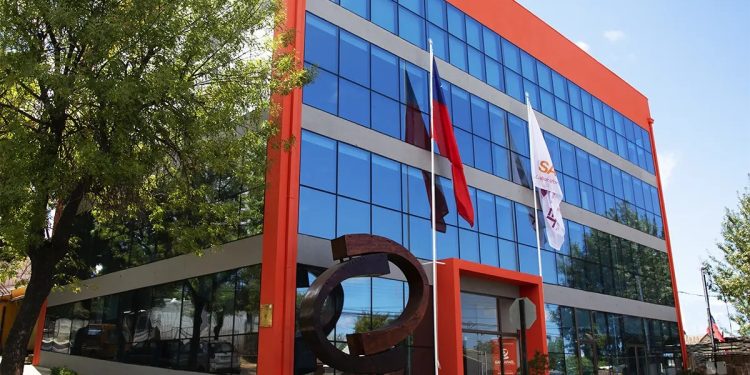 Centro médico celebra 10 años contribuyendo a fortalecer la salud del Maule