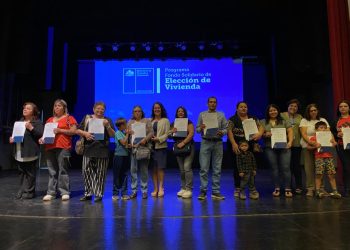 207 Familias de Villa La Florida de Linares obtienen las escrituras de sus viviendas 