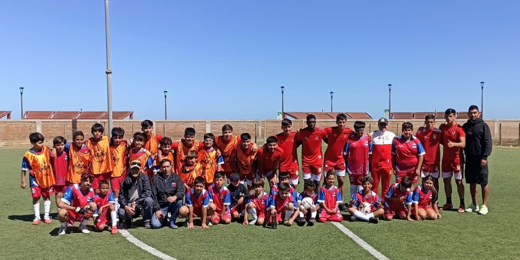 FOSIS organizó Clínica deportiva junto a la Municipalidad de Licantén y el Club Provincial Curicó Unido para fortalecer el deporte en Iloca