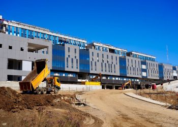 Nuevo Hospital de Constitución supera el 85% de avance