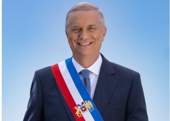 Retrato oficial de José Antonio Kast simboliza “avance y esperanza” de cara a su mandato