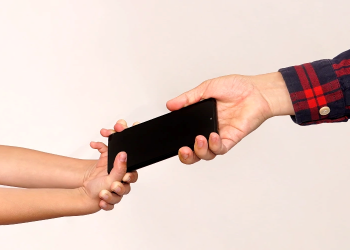 Celulares en el aula: Claves para comprender la nueva ley y fortalecer la convivencia