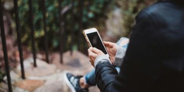 Cómo reconocer llamadas falsas con IA: una amenaza creciente para las empresas