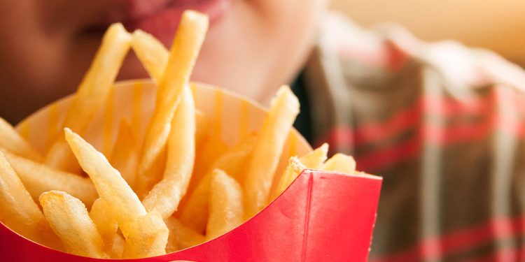 Más del 20% de los niños chilenos tiene obesidad: el rol de la familia y las emociones